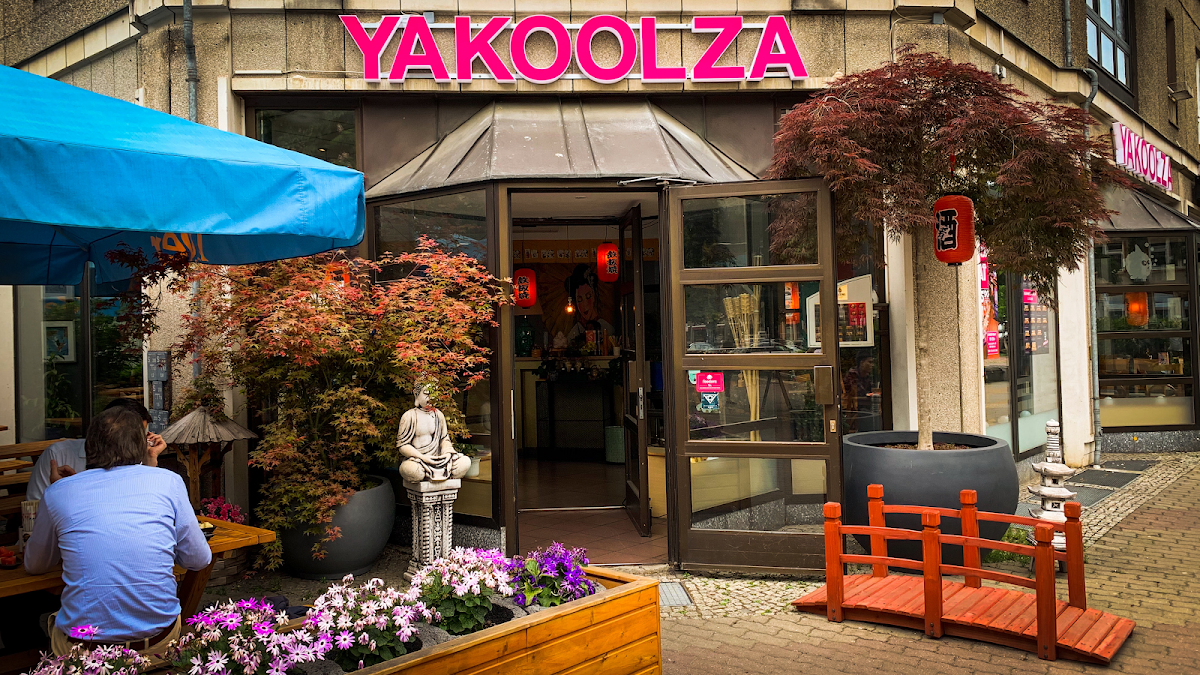 YAKOOLZA