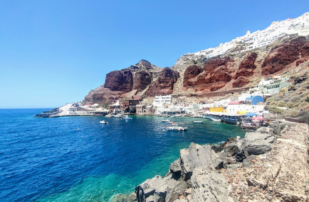 Amoudi Bay