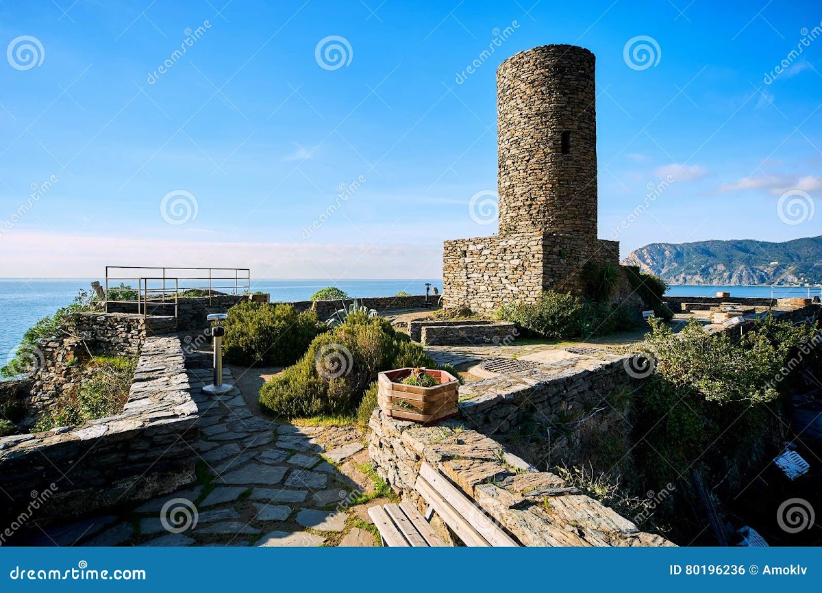 Vernazza — luka i tvrđava Doria
